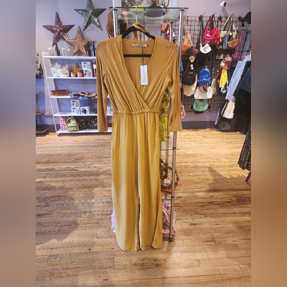 Novella Royale jumpsuit NWT